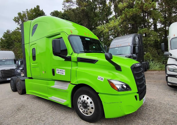 2023 Freightliner Cascadia 126