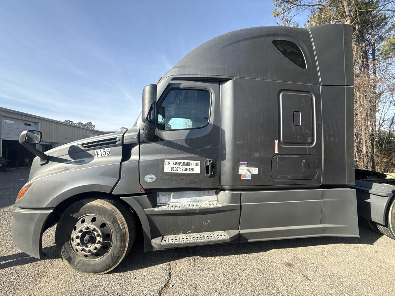 2022 Freightliner Cascadia 126