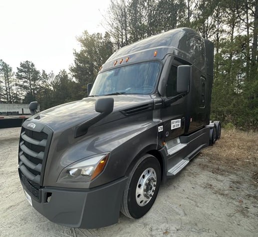 2023 Freightliner Cascadia 126