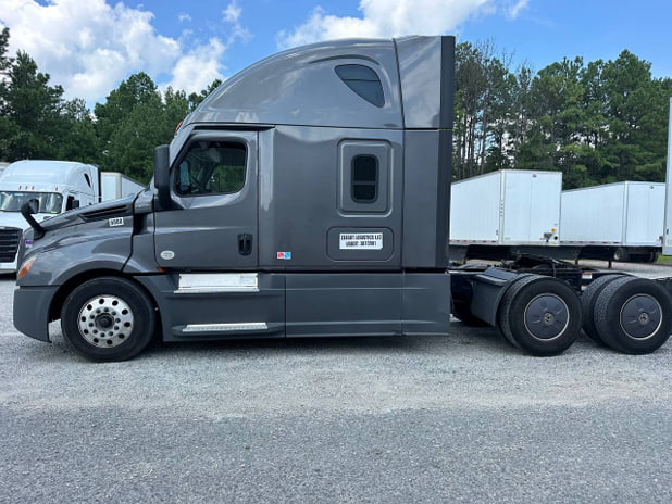 2022 Freightliner Cascadia 126