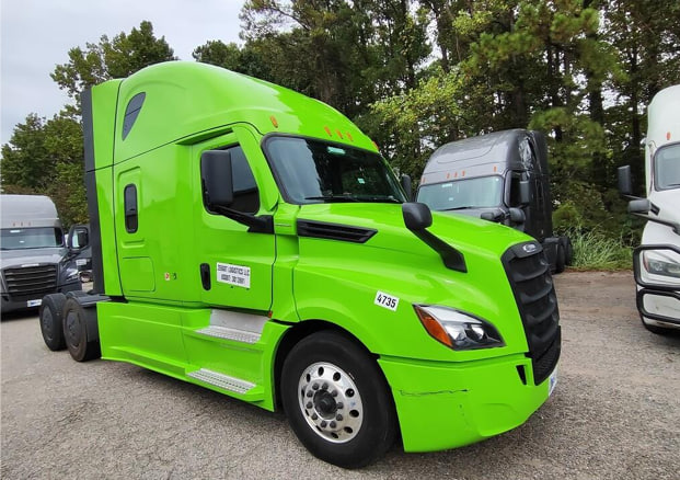 2023 Freightliner Cascadia 126