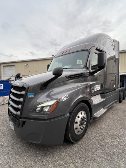 2022 Freightliner Cascadia 126